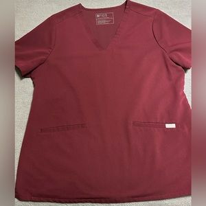 Casma™ Three-Pocket Scrub Top. Large